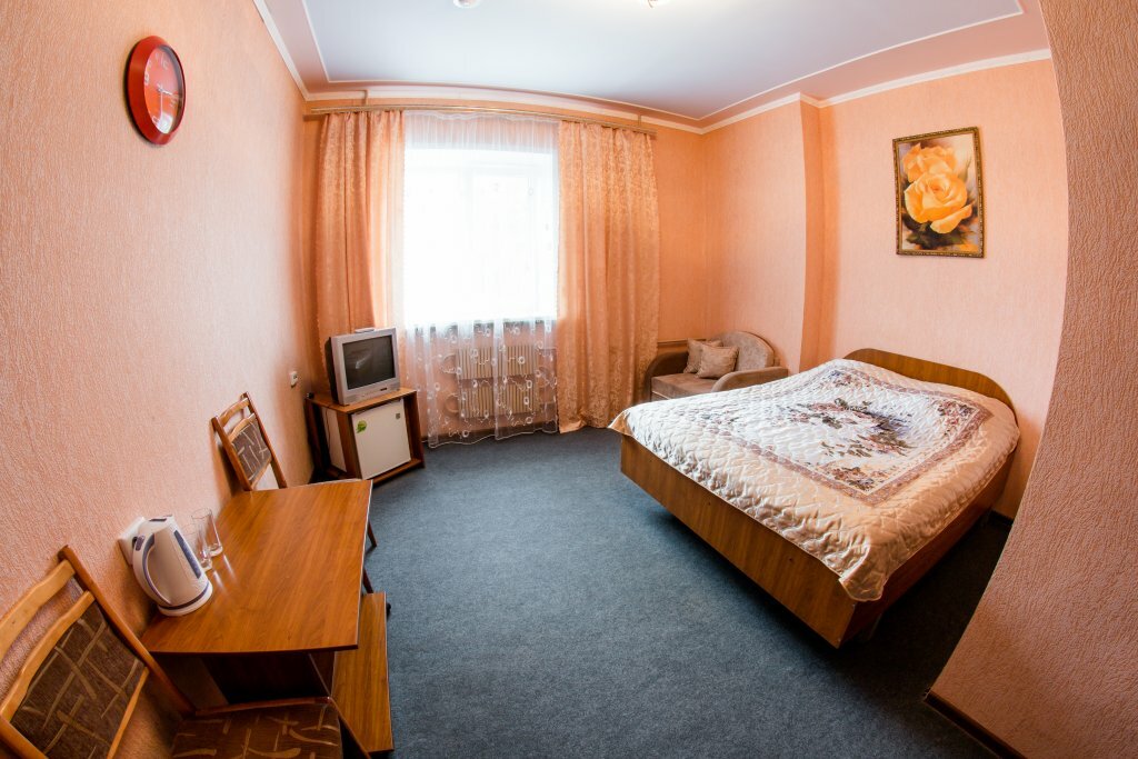 Гостиница Три пескаря Курск-45